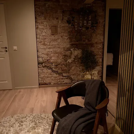 Apartmán Newly Renovated Downtown In The Old Town Of *