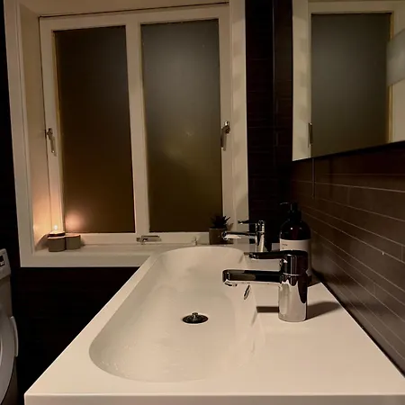 Newly Renovated Downtown In The Old Town Of